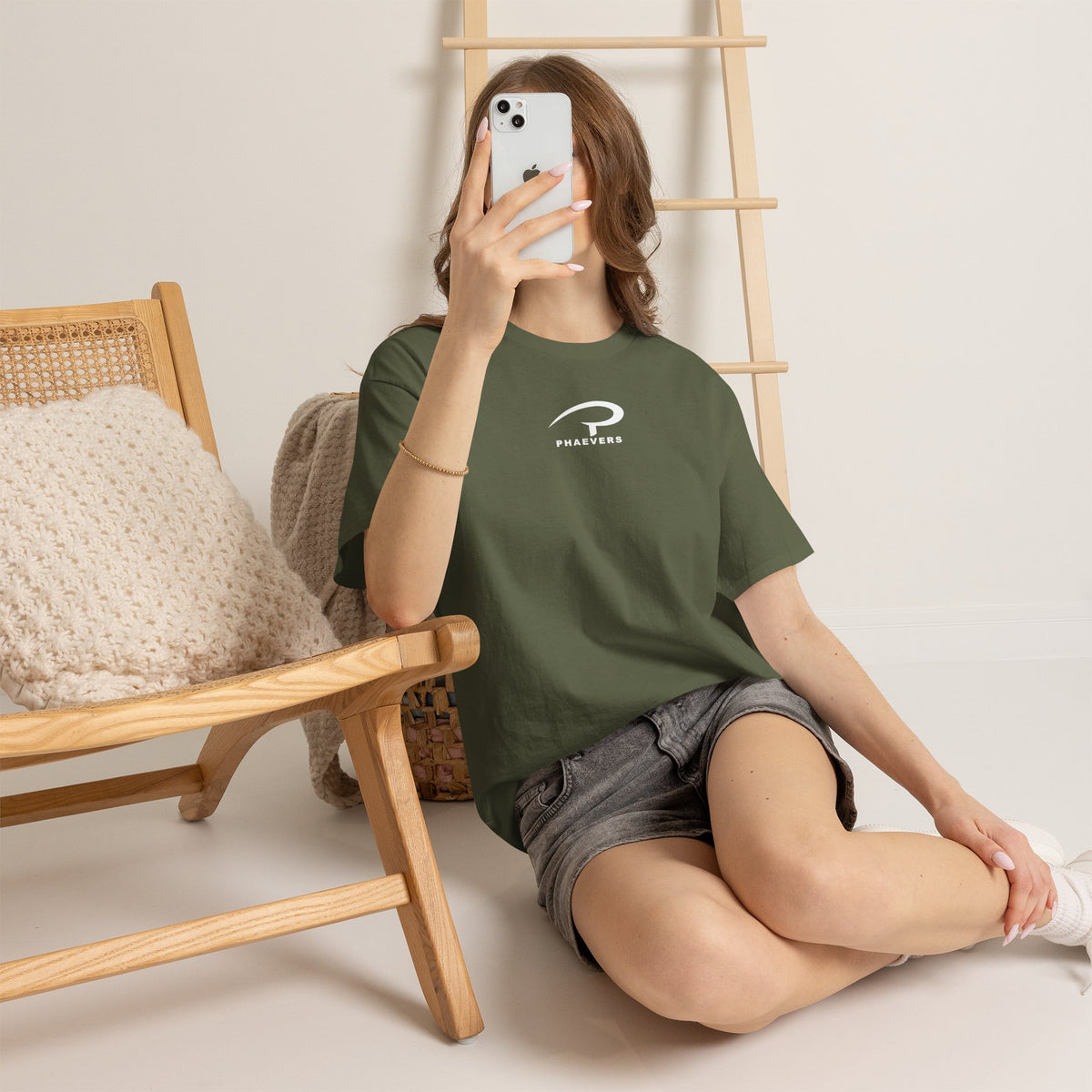 PHAEVERS Logo T-Shirt