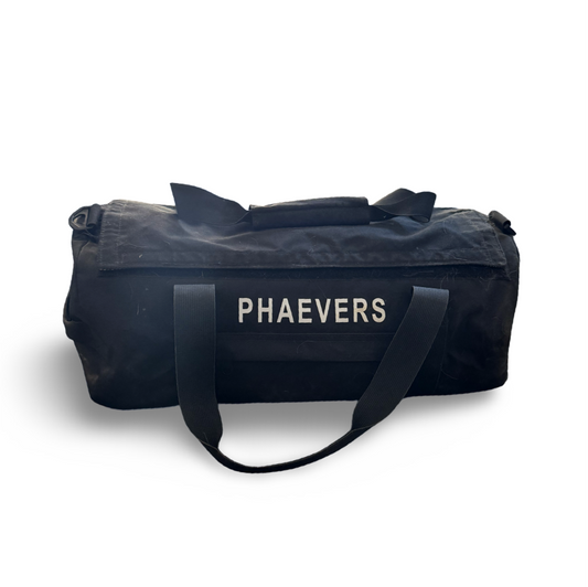 PHAEVERS WEEKEND Lockable Discreet Carry Bag with Carbon-Lined Interior Duffle Bag with Removable Shoulder Strap – Odor-Resistant Travel Bag, 18x10x9 in – Black & Pink